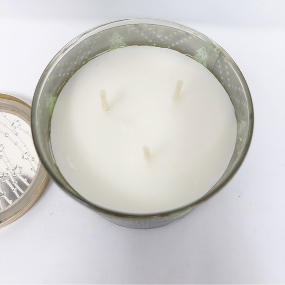 Bath and Body Works Vanilla Balsam 3 Wick Candle - Picture 2 of 3